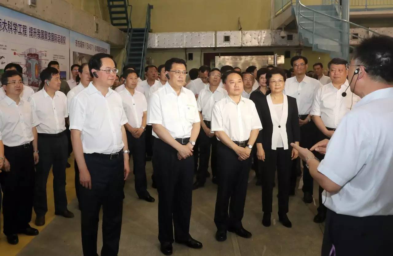 7月11日，由浙江省委书记车俊、省长袁家军率领的浙江省党政代表团在省长李国英的陪同下，考察中国科学院合肥物质科学研究院全超导托卡马克实验装置。